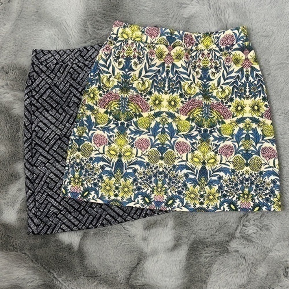 2 H&M Skirts SIZE XS